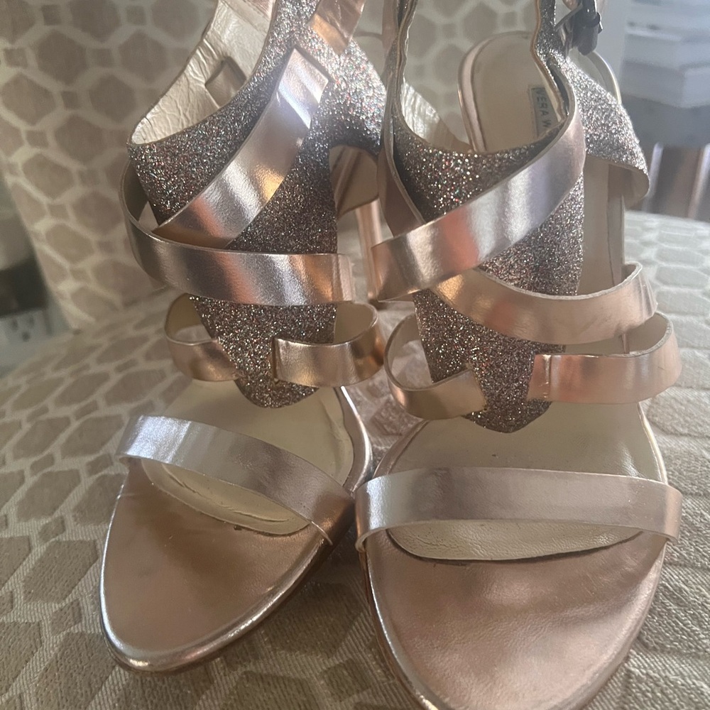 Vera Wang Metallic Rise-Gold Garmin Strappy Glitter Heels Size 9.5 - Picture 15 of 16